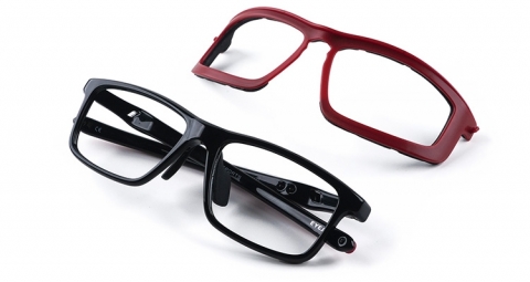 附內扣式軟墊防護片，運動時的球類撞擊或大動作時的碰撞，具有緩衝防護眼部效果