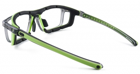 固定卡榫設計讓鼻墊具備角度的靈活調整，任何臉型和鼻型，都可以選擇貼合的位置，讓運動過程中眼鏡可以保持穩定、不移位