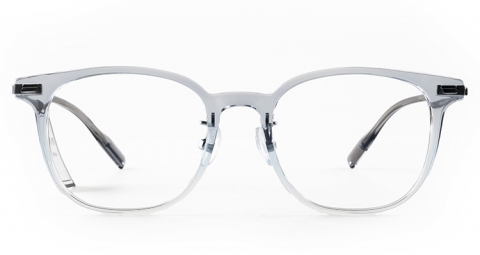 LA-83343 TR 威靈頓框眼鏡，框面由上至下、從透灰漸層至全透明的細節變化，讓透明框顯得更精緻耐看