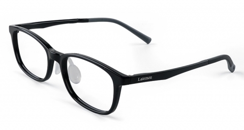 經典黑框，散發溫文儒雅的氣質