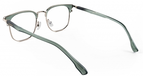 宛如水晶般的 TR 透明鏡腿，讓眼鏡更有光影流動感